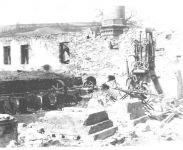 Ruiny po fabryce, zdjęcie wykonane po wojnie